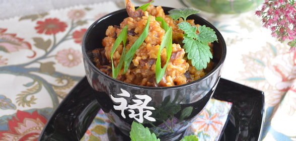 Цельнозерновая рисовая каша в азиатском стиле