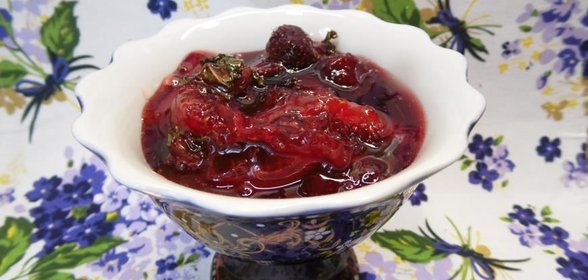 Клубничное варенье с апельсинами и мятой