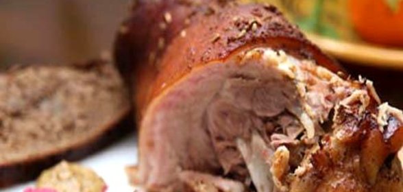 Рулька (голонка) в темном пиве