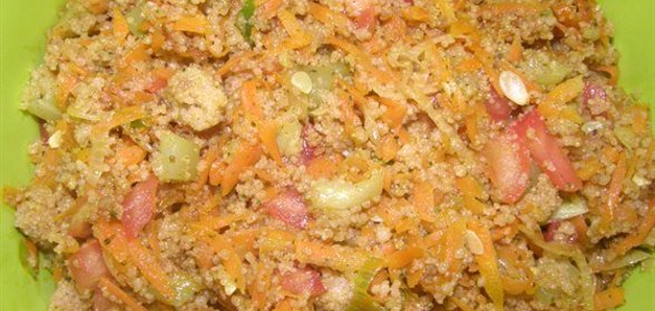 Салат из кускуса и овощей