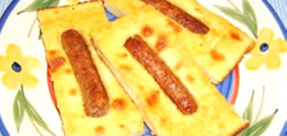 Запеченные блины с сосисками