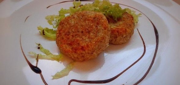 Диетические куриные котлеты с отрубями и сельдереем