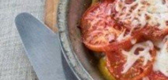 Запеканка с ветчиной, сыром и грибами