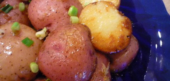 Картофель печёный с чесноком