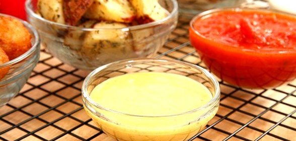 Острый горчичный соус с медом и чесноком