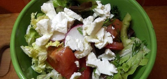 Осенний салат с сыром фета