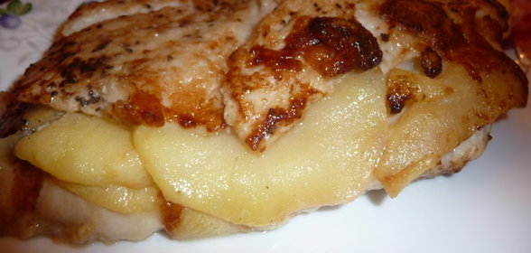 куриная грудка с яблоком и сыром brie