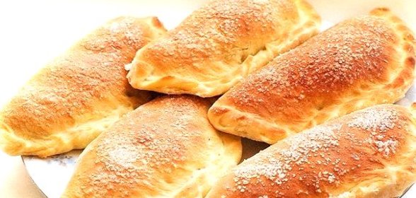 Пирожки со сгущенкой