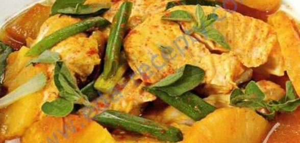 Грудка индейки по-тайски, приготовленная в микроволновке.