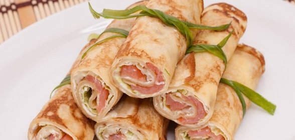 Блины с семгой и творожным сыром