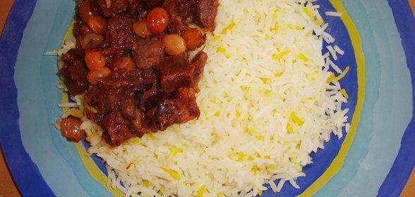 Плов с вишней и кишмишем
