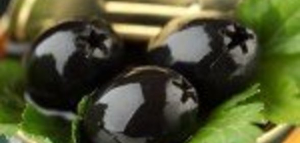 Бутерброд с маслинами