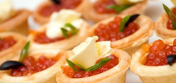 Тарталетки с сыром и икрой