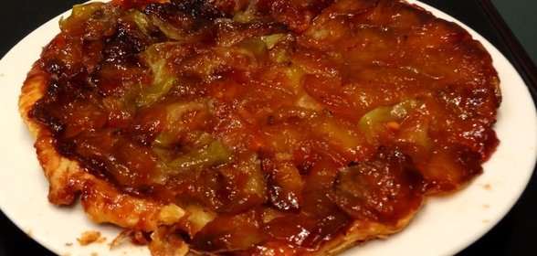 Тарт татен из слоеного теста