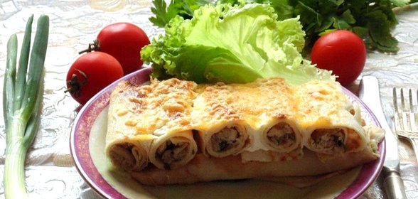 Блинная запеканка с мясом и грибами