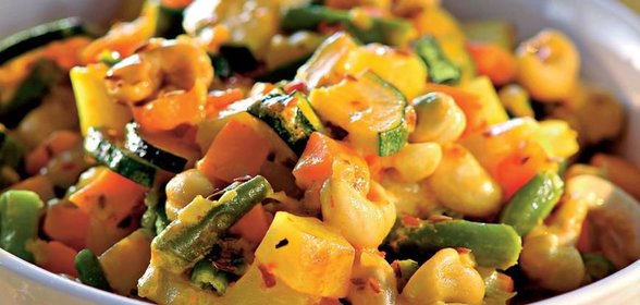 Вегетарианское карри с орехами кешью