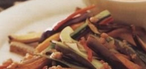 Жареные овощи с пряным соусом