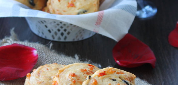 Печенье с сыром маслинами и оливками