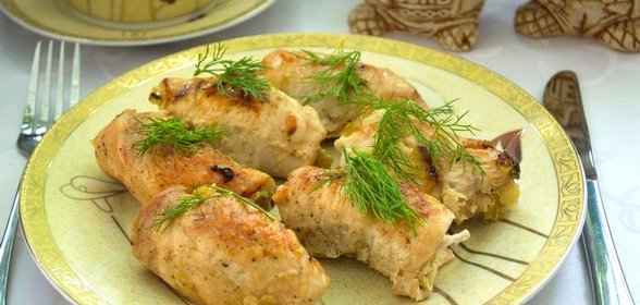 Рулетики из курицы с капустой