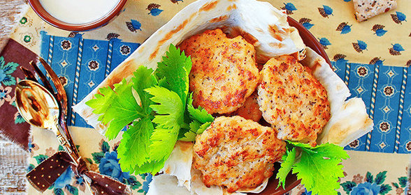 Котлетки из индейки с маком