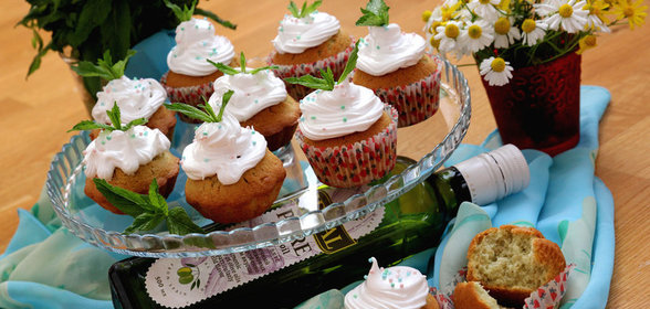 Мятные маффины с белковым кремом