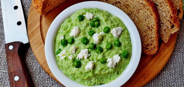 Нежный паштет из зелёного горошка