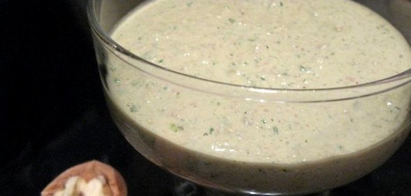 Ореховый соус японский