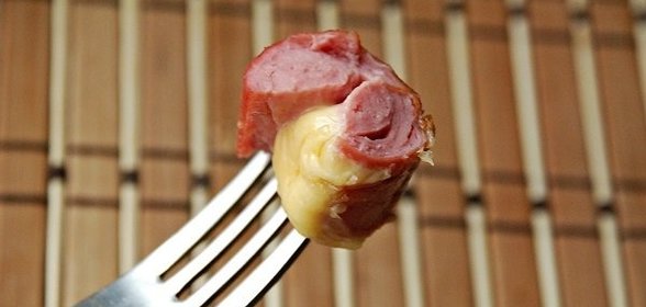 Сосиски с сыром в духовке