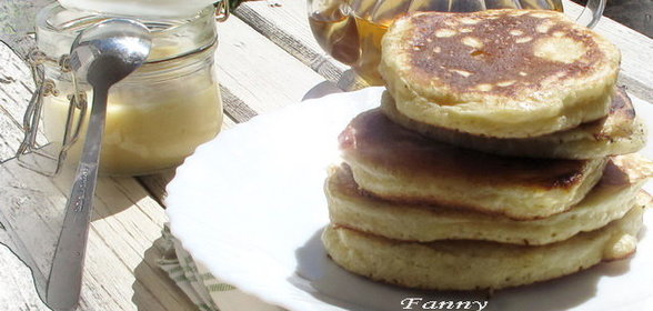 Банановые панкейки с домашним сыром (Cottage Cheese Banana Pancakes)