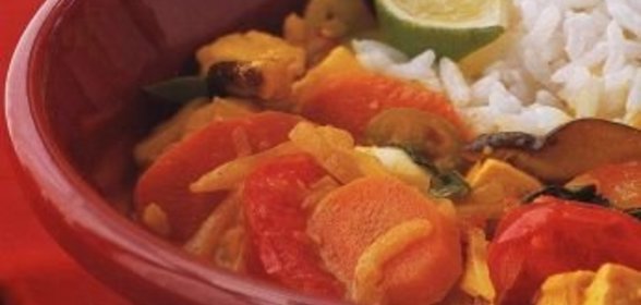 Овощи, тушенные с сыром тофу