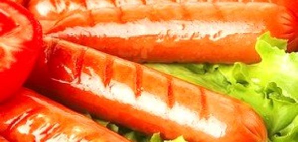 Сосиски с помидорами