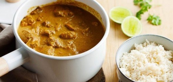 Цыпленок в соусе карри по-балийски