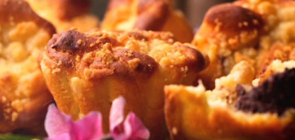Творог с изюмом и орехами