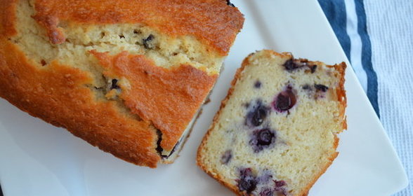 Лимонный кекс с черникой