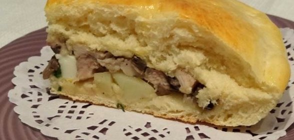 Пирог с курицей и грибами