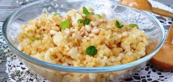 Пшенная каша с медом и кедровыми орешками