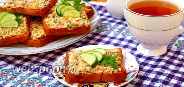 Бутерброды с сайрой и яйцом