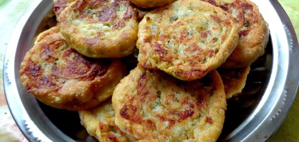 алу паратха-индийские закусочные рулетики