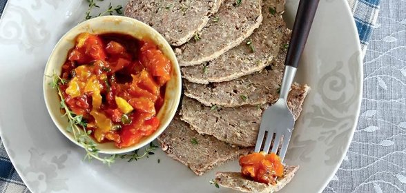 Холодный мясной хлеб с летней сальсой