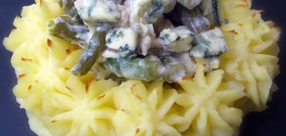 фрикасе из курочки с зеленой фасолью и голубым сыром
