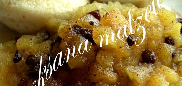 Галушки с яблоками