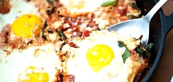 Яичница с брынзой