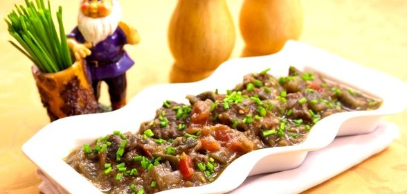 Баранина, тушенная с баклажанами