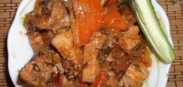 Тушёное мясо в кисло-сладком соусе