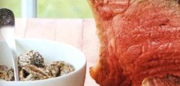 Говяжьи ребрышки с грибным соусом