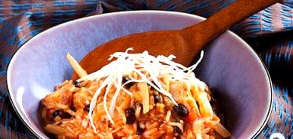 Курица с рисом и фасолью