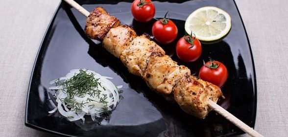 Рецепт шашлыка из курицы в чесночно-луковом маринаде