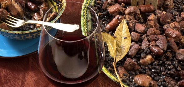 Черные бобы со свининой