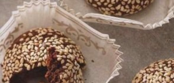 Оладьи манные с грушами и изюмом