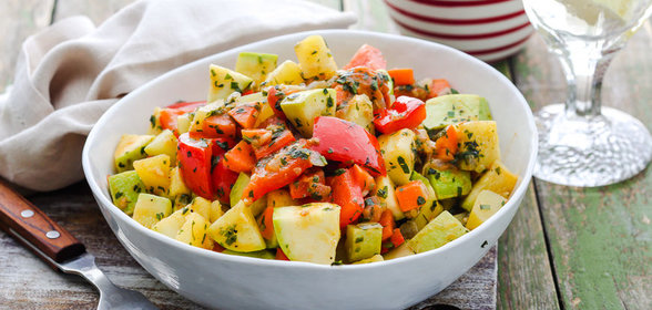 Овощное рагу с картошкой и кабачками